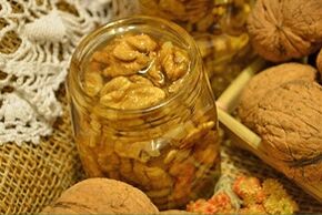 រូបមន្ត Walnuts ដើម្បីកែលម្អសក្តានុពល